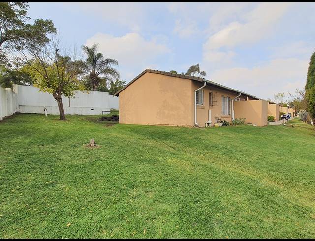 3 BEDROOM SIMPLEX FOR SALE IN COUNTRY VIEW